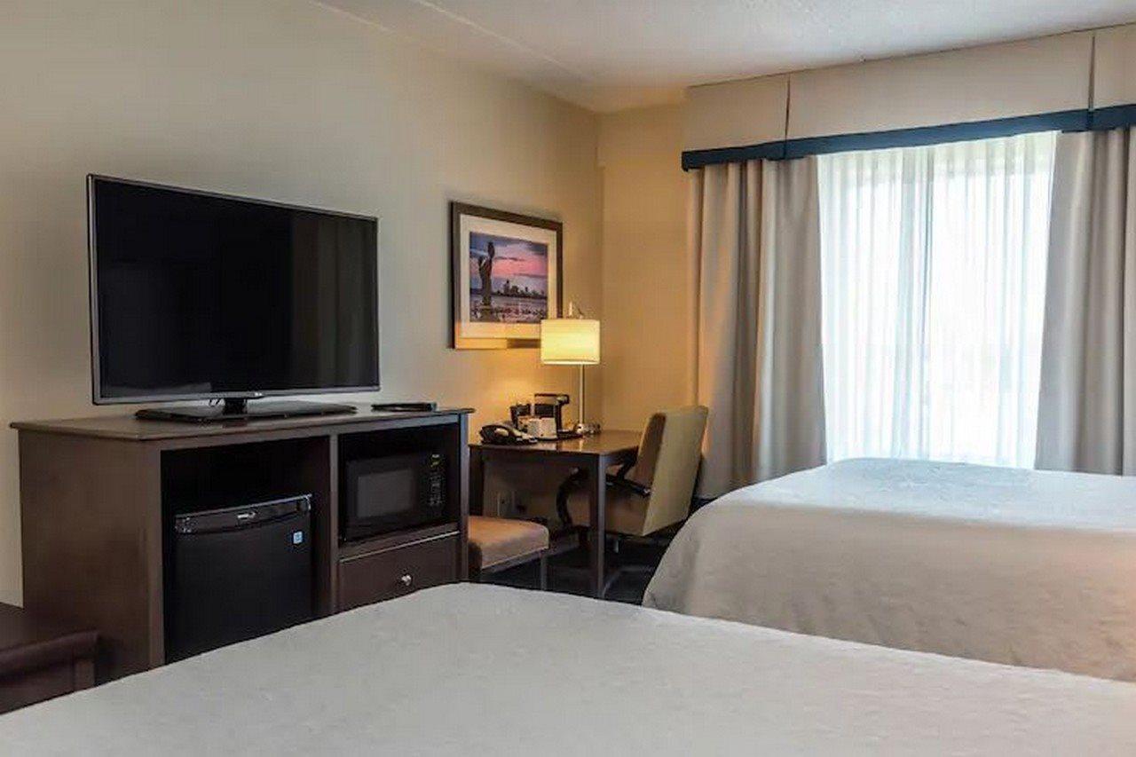Hampton Inn By Hilton Ottawa Airport Ngoại thất bức ảnh