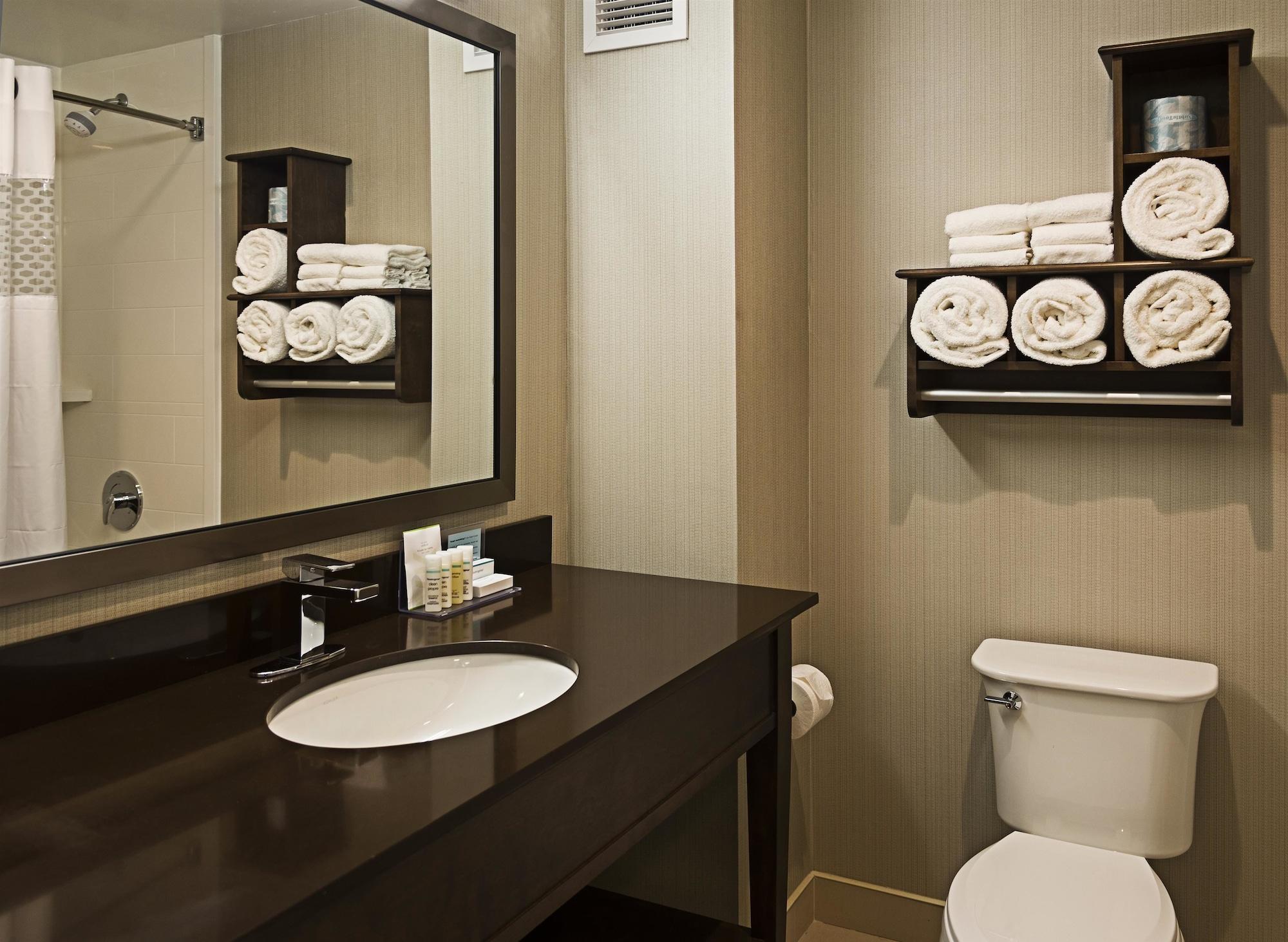 Hampton Inn By Hilton Ottawa Airport Ngoại thất bức ảnh