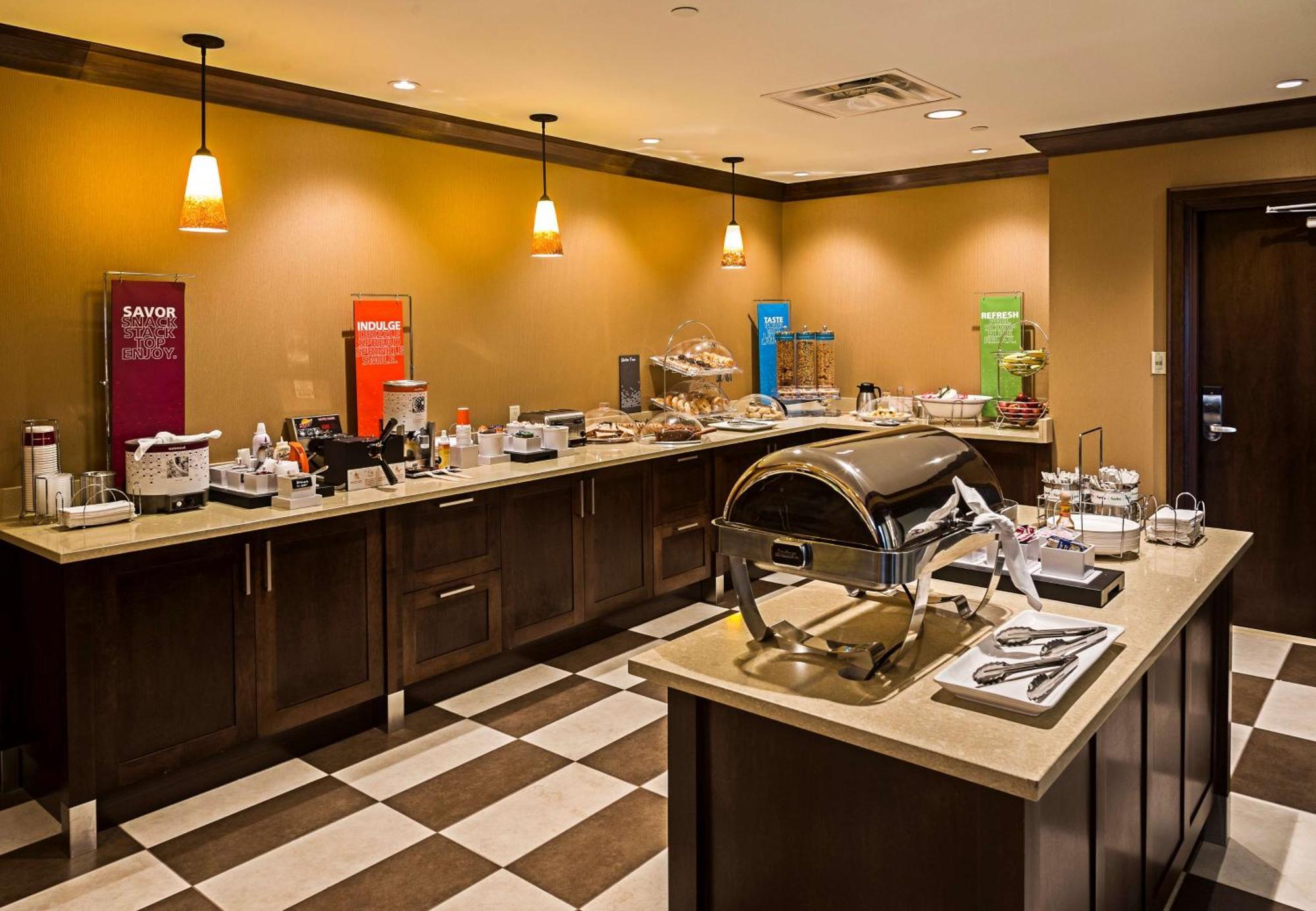Hampton Inn By Hilton Ottawa Airport Ngoại thất bức ảnh